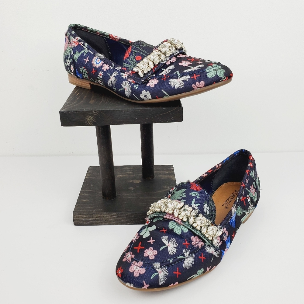 Shoedazzle Cathleen Rhinestone Floral Flat 7.5